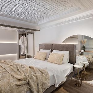 Suite à 2 Chambres à Coucher
